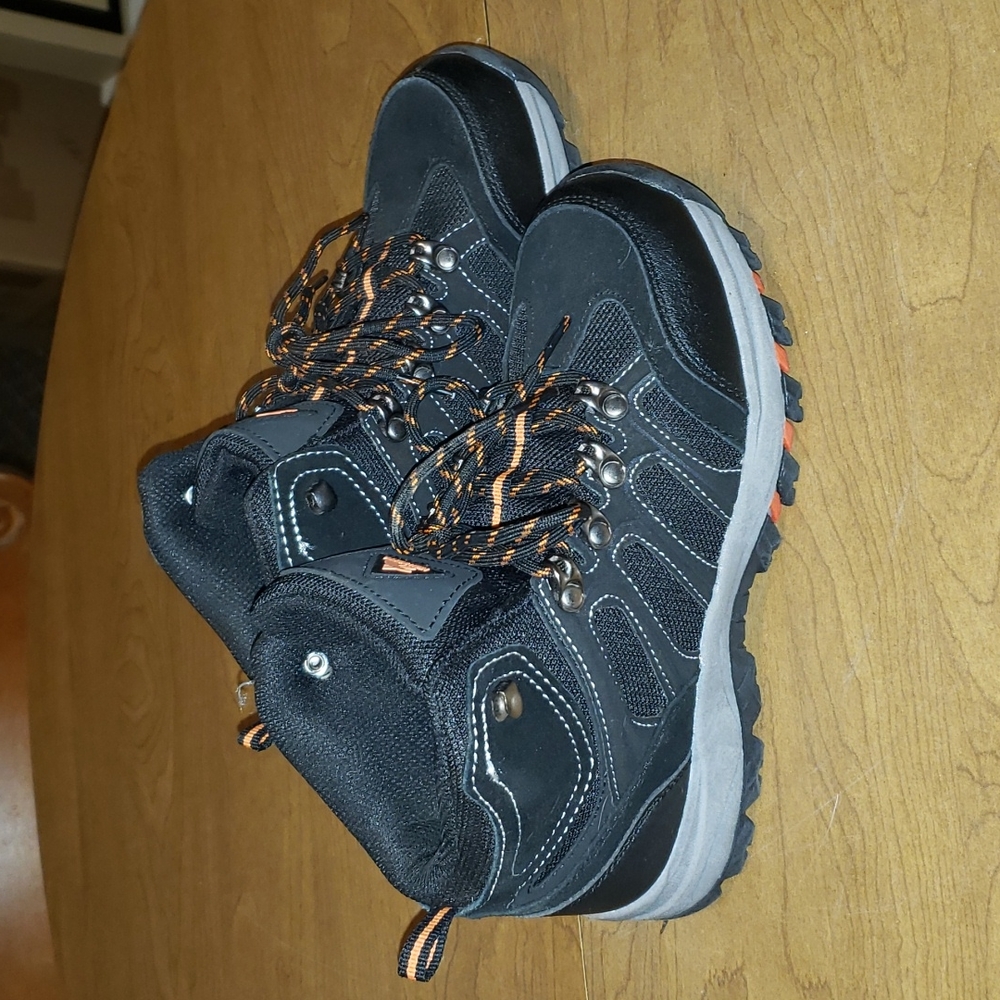High Sierra Winter Boots Black Size 4 NWOT
